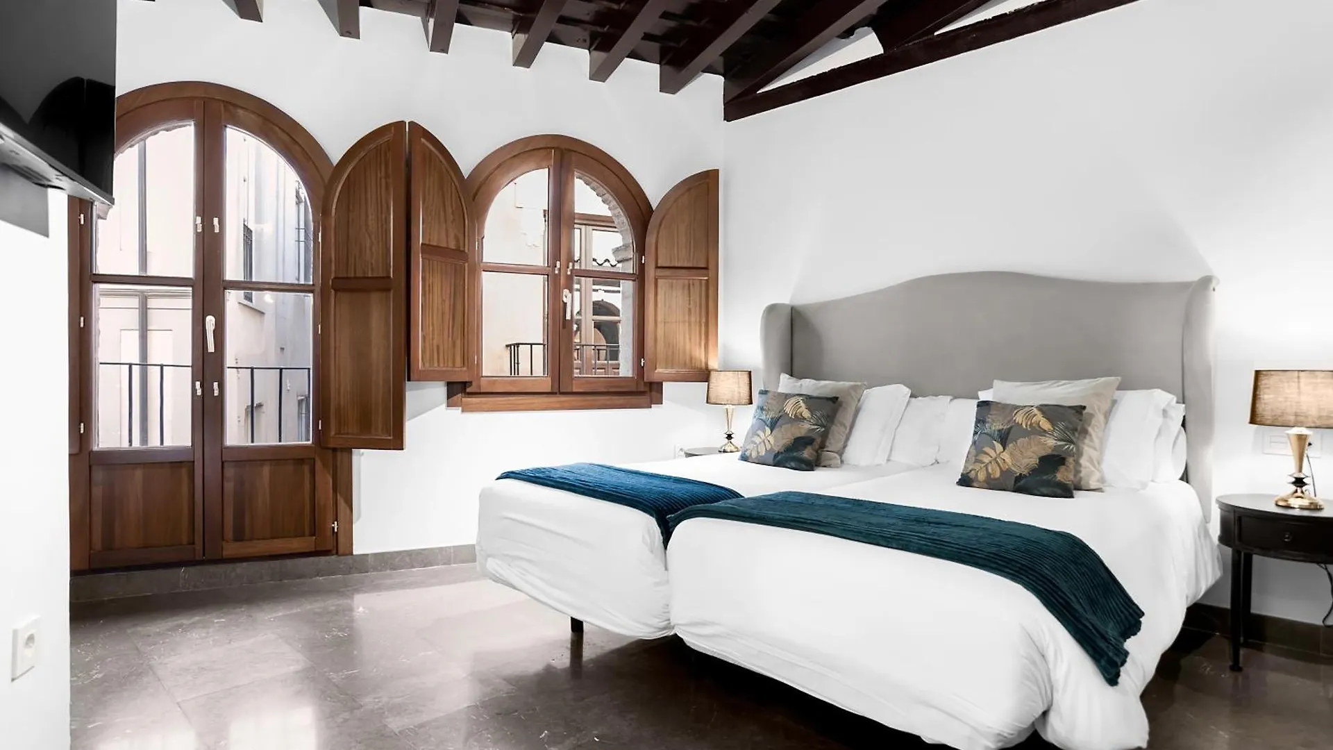 Hotel Mercader De Sedas