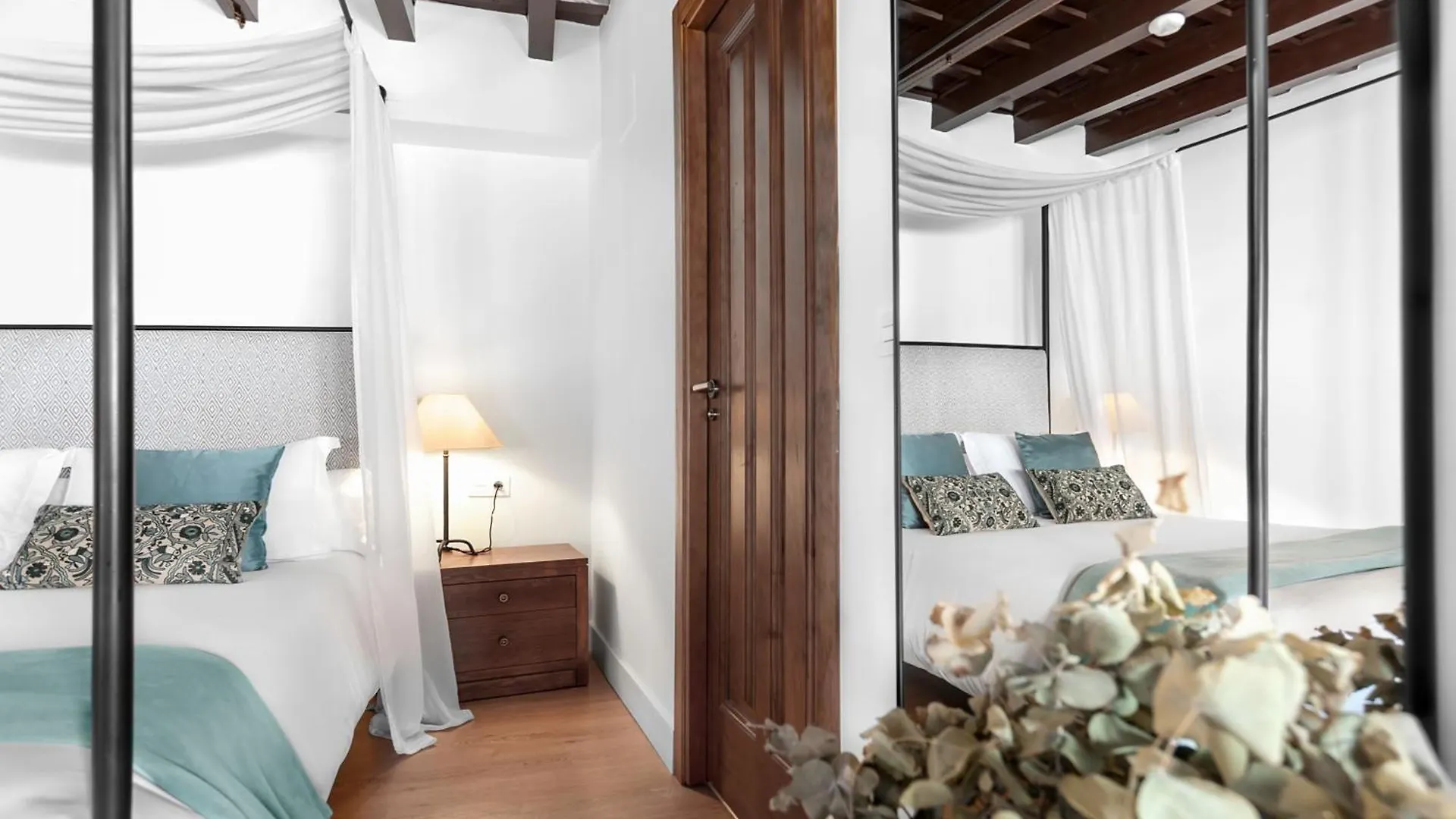 Hotel Mercader De Sedas 3*, Granada