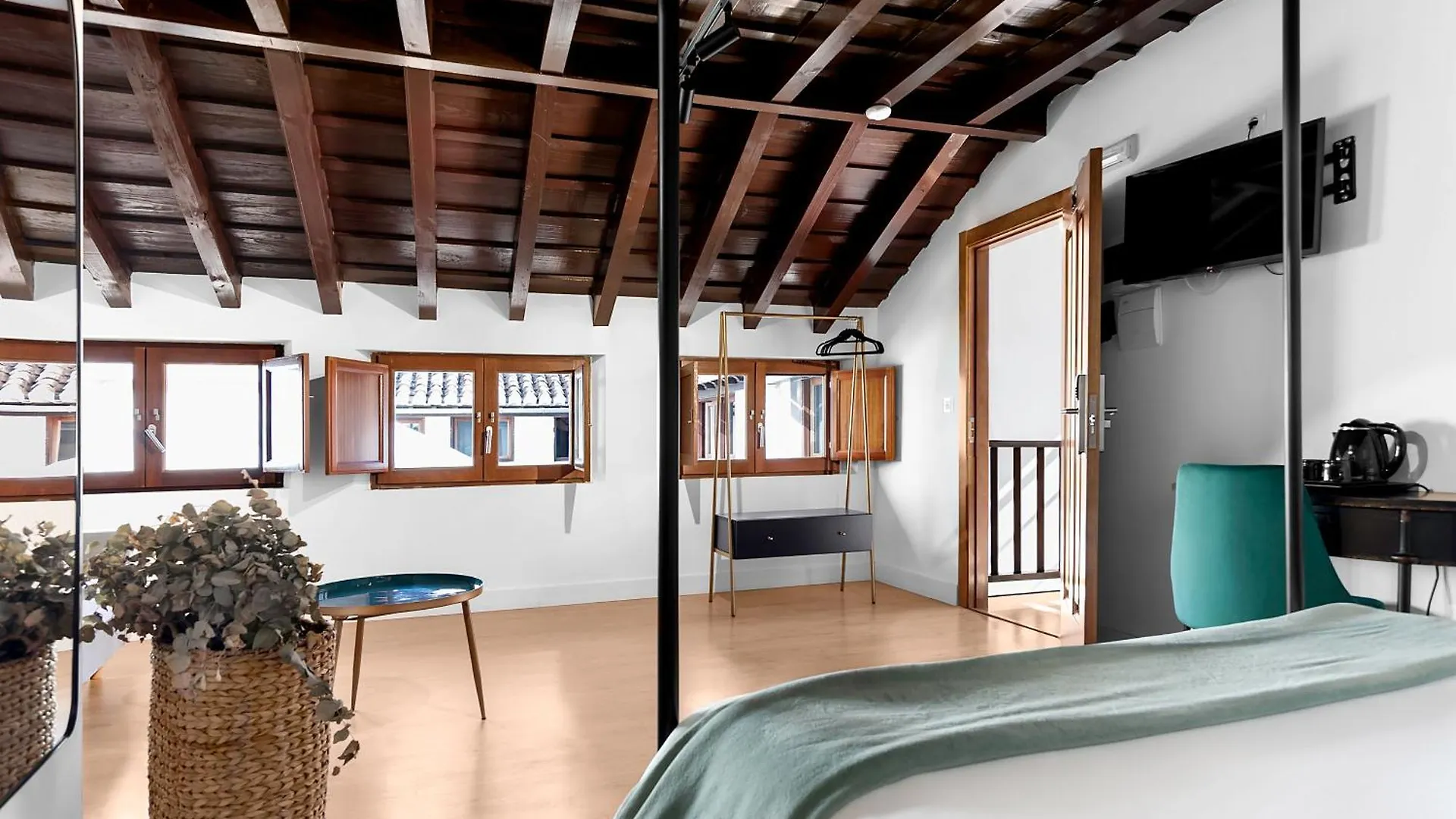 Hotel Mercader De Sedas  Granada