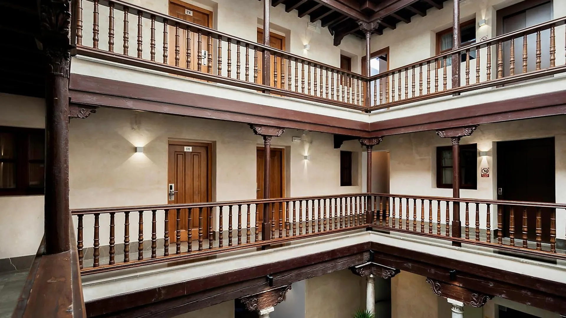 Hotel Mercader De Sedas Granada