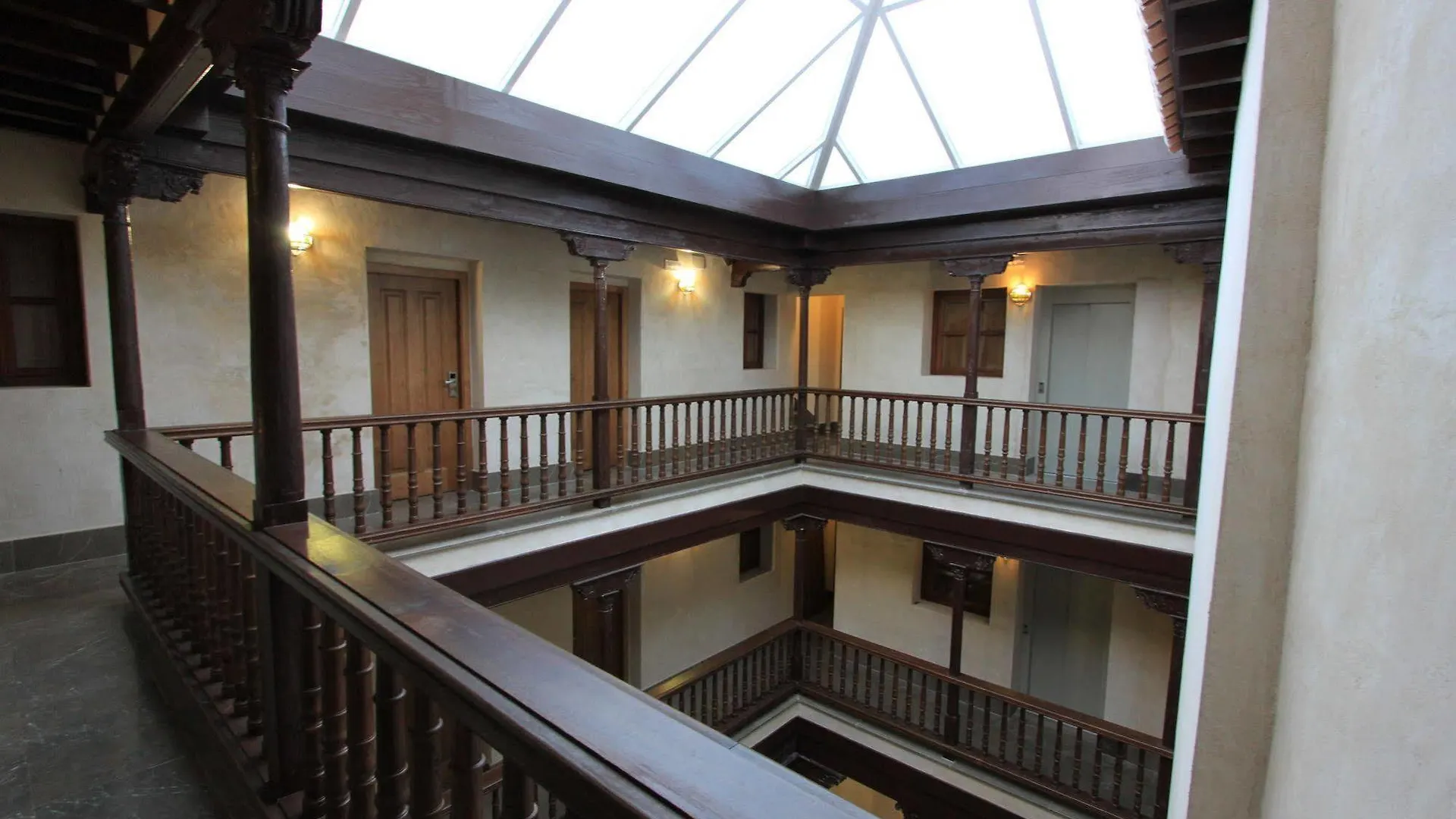 Hotel Mercader De Sedas