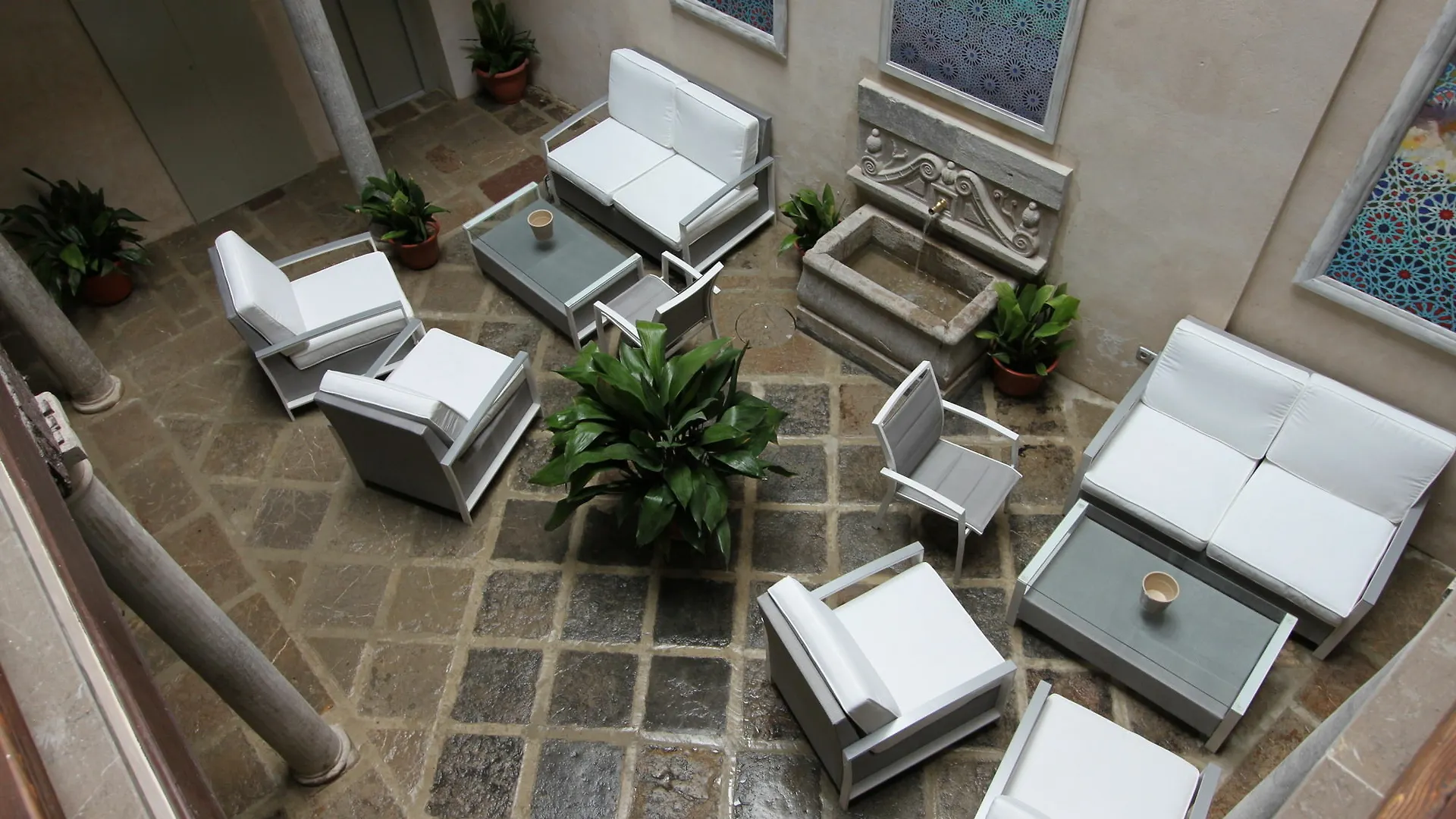 Hotel Mercader De Sedas Granada