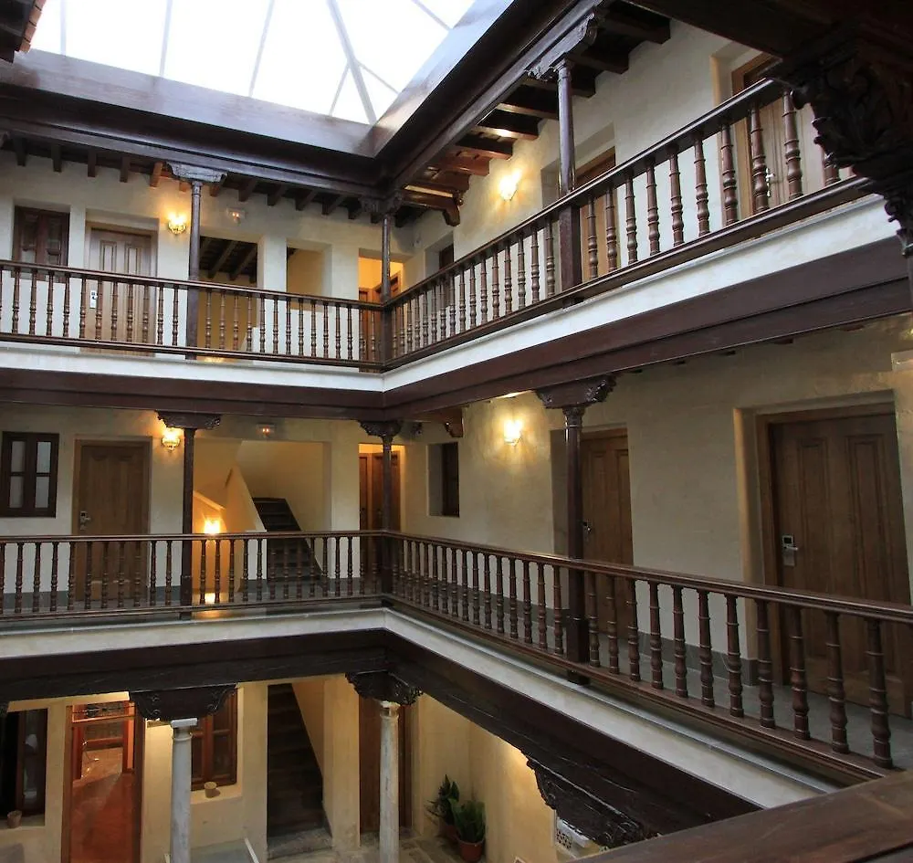 Hotel Mercader De Sedas
