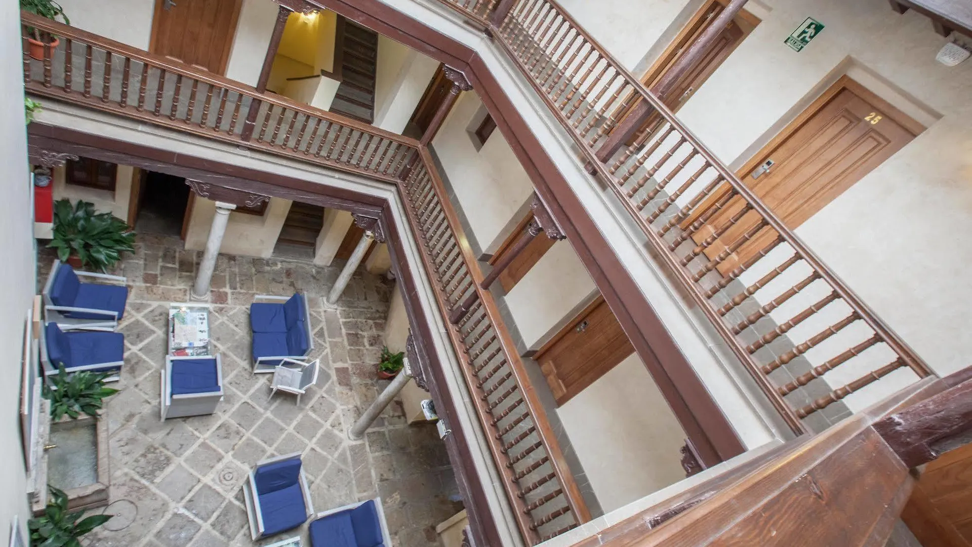 Hotel Mercader De Sedas