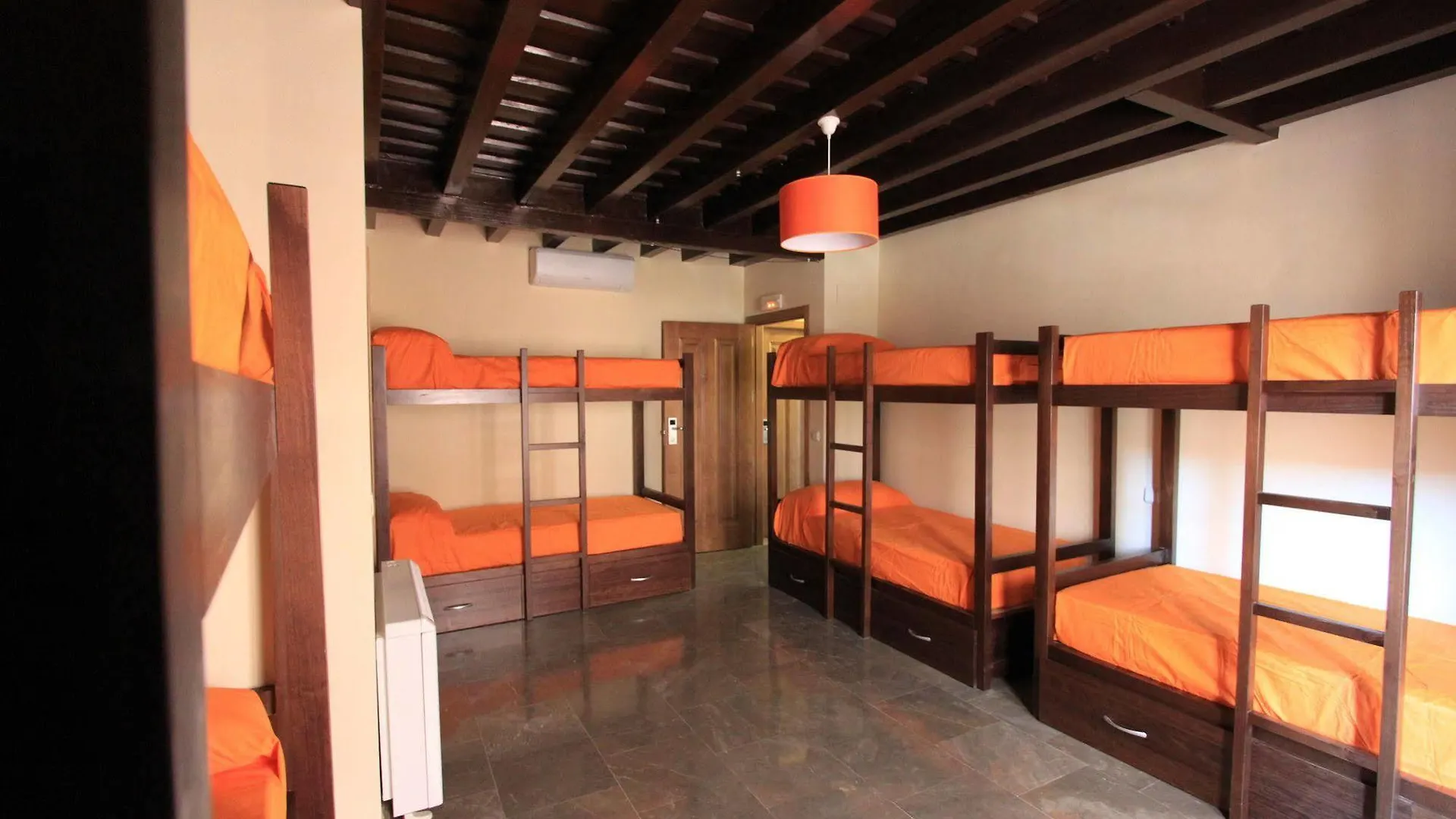Hotel Mercader De Sedas  Granada